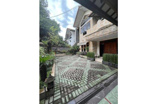 Rumah 2 Lantai Furnished Di Batununggal Bandung