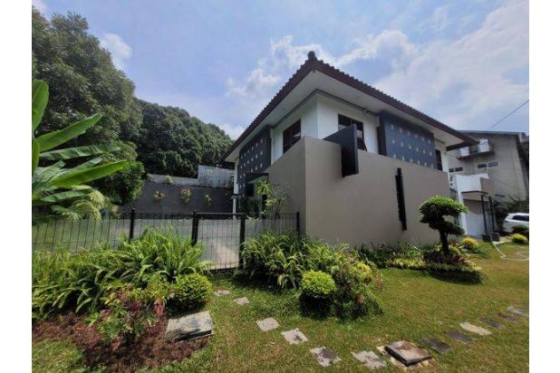 Rumah Mewah Ada Kolam Renang di Hegarsari, Sayap Hegarmanah