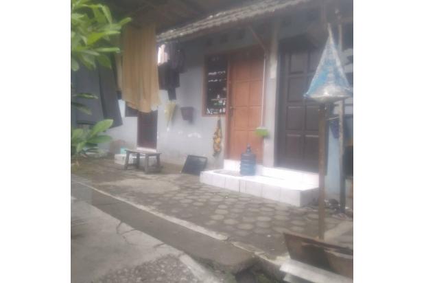 Kost pria dekat Jombor
