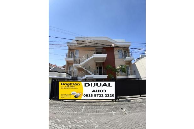 Dijual kost mewah dengan privat balcony & parkiran yg sangat l