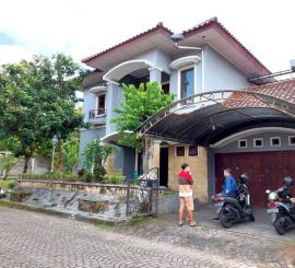Rumah Hook Mewah di Tirtasani Residence Godean