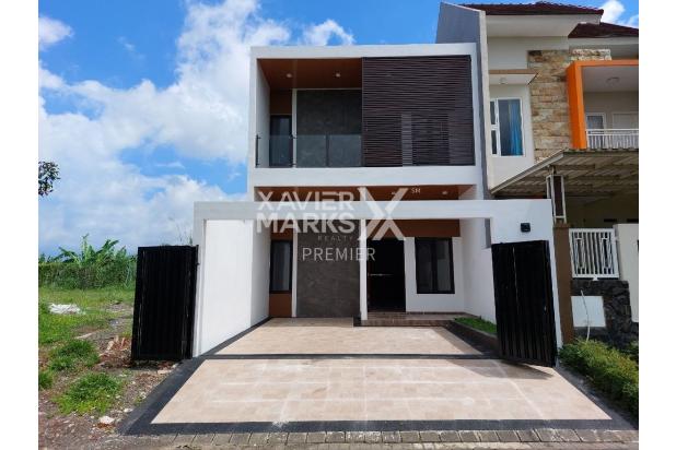 Rumah di Greenwood Golf, Araya, Malang