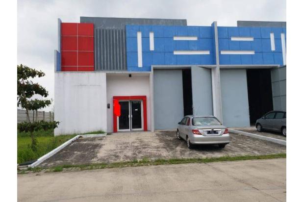 Komplek Pergudangan Karawang Sentra Bizhub Hadap Utara