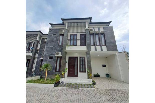 Rumah Konsep Modern Dengan Balkoni Dekat Kampus Pgri Yogyakarta