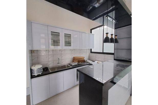 Rumah Konsep Modern Dengan Balkoni Dekat Kampus Pgri Yogyakarta