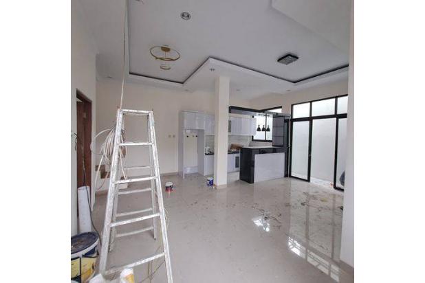 Rumah Konsep Modern Dengan Balkoni Dekat Kampus Pgri Yogyakarta