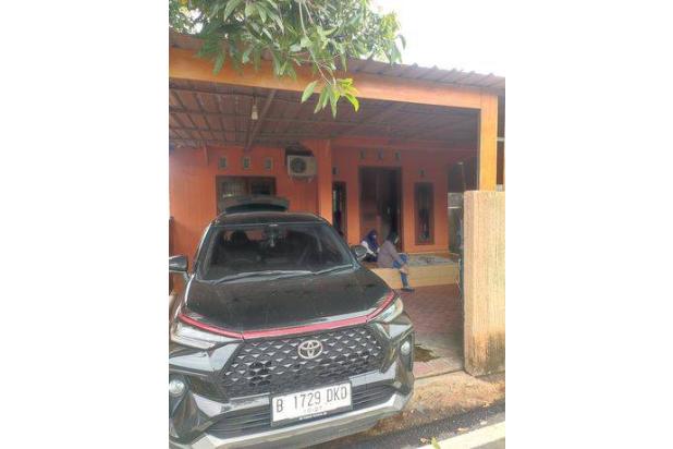 Rumah dengan kos-kosan 13 kamar dilokasi nyaman & strategis. 