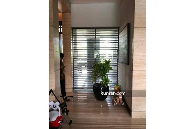 RUMAH LUX HALAMAN LUAS ADA KOLAM RENANG DUA LANTAI DI KOMPLEK BUDI INDAH, SETIABUDI, UPI, BANDUNG UTARA, BANDUNG