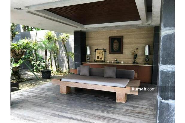 RUMAH LUX HALAMAN LUAS ADA KOLAM RENANG DUA LANTAI DI KOMPLEK BUDI INDAH, SETIABUDI, UPI, BANDUNG UTARA, BANDUNG