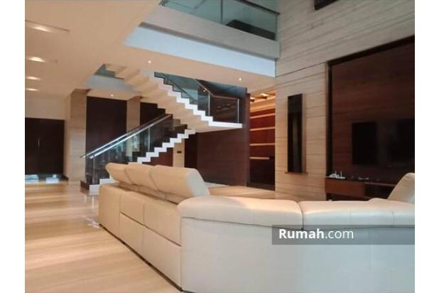 RUMAH LUX HALAMAN LUAS ADA KOLAM RENANG DUA LANTAI DI KOMPLEK BUDI INDAH, SETIABUDI, UPI, BANDUNG UTARA, BANDUNG