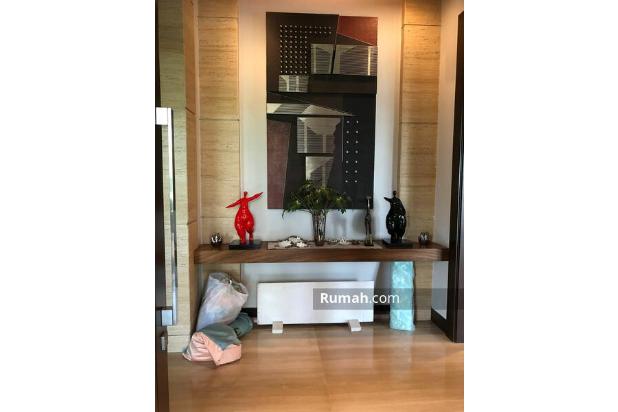 RUMAH LUX HALAMAN LUAS ADA KOLAM RENANG DUA LANTAI DI KOMPLEK BUDI INDAH, SETIABUDI, UPI, BANDUNG UTARA, BANDUNG