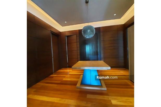 RUMAH LUX HALAMAN LUAS ADA KOLAM RENANG DUA LANTAI DI KOMPLEK BUDI INDAH, SETIABUDI, UPI, BANDUNG UTARA, BANDUNG