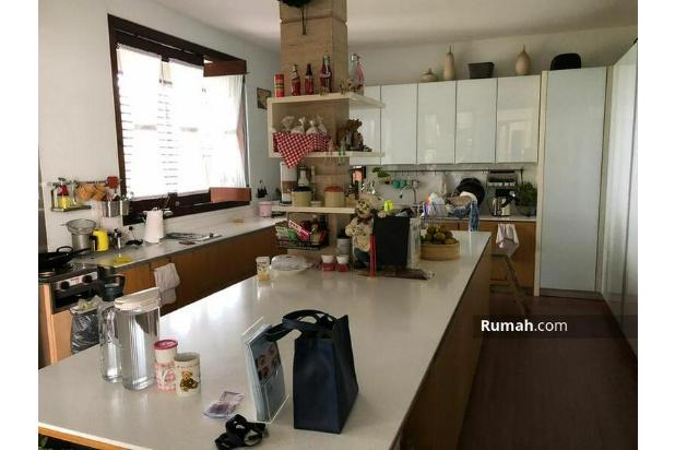 RUMAH LUX HALAMAN LUAS ADA KOLAM RENANG DUA LANTAI DI KOMPLEK BUDI INDAH, SETIABUDI, UPI, BANDUNG UTARA, BANDUNG