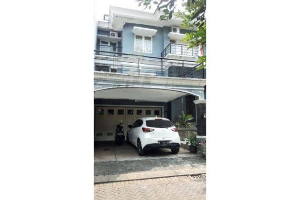 Rumah di Raffles Hills Cibubur, Hadap Utara, Siap Huni, Bagus, Terawat