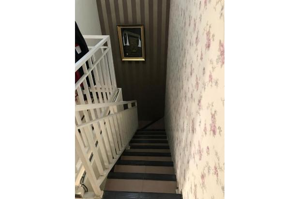Rumah mewah plus furniture 2 lantai di Lowokwaru Malang