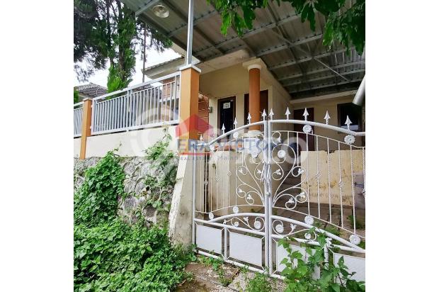 Rumah dijual, lokasi strategis, berada di blok depan