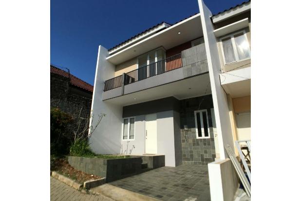 Rumah 2.5 Lt Dgn Rooftop di Baranangsiang Pajajaran