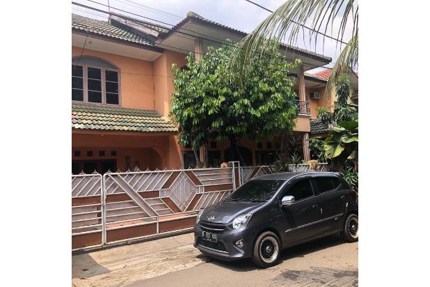 Rumah besar 2 kavling  di Bekasi Timur