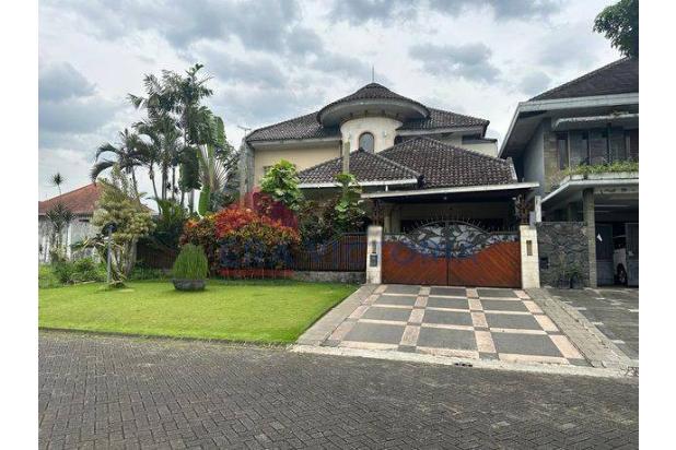 Rumah Mewah Boulevard Araya