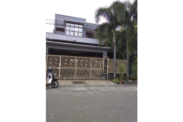 Rumah cantik di tengah kota