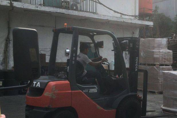 Gudang Jl. Roamalaka Utara, Jakarta Barat Harga Murah