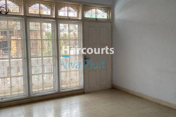 Rumah Pluit Timur Residence, Jakarta Utara. Siap Huni Harga Nego