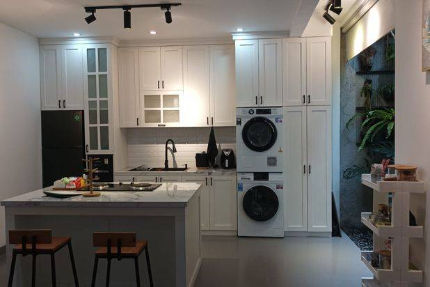Rumah Cantik di Kota Baru Parahyangan SHM Full Furnished