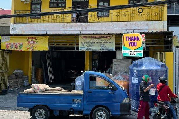 0730 Disewakan Ruko 400m2 2 Lantai Nol Jalan di Gkb Gresik