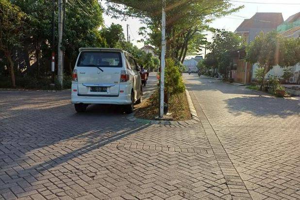 731 Dijual Rumah SHM Corner 84m2 Swan Menganti Park Gresik