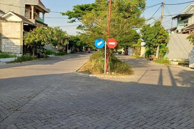 732 Disewakan Rumah SHM 84m2 di Swan Menganti Gresik