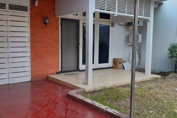 0738 Dijual Rumah 200m SHM Darmo Sentosa Raya Surabaya