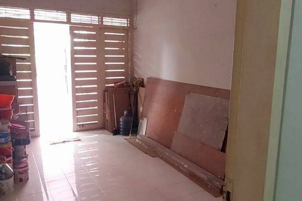 0738 Dijual Rumah 200m SHM Darmo Sentosa Raya Surabaya