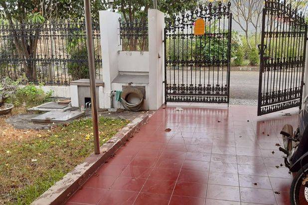 0738 Dijual Rumah 200m SHM Darmo Sentosa Raya Surabaya