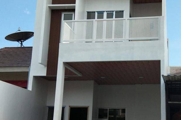 Rumah 2 lantai di cluster Ifolia Harapan Indah