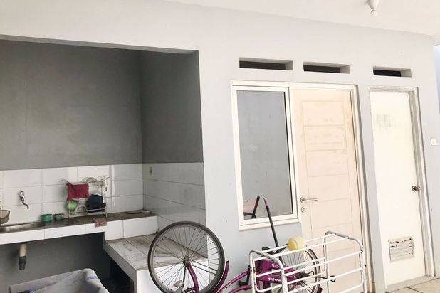 Rumah Turun Harga 2 lantai di cluster Vasana Harapan Indah