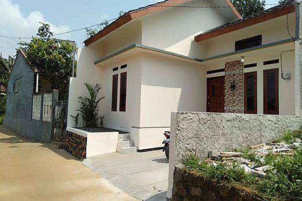 Rumah murah 1 lantai siap huni lokasi strategis dekat jalan Tol