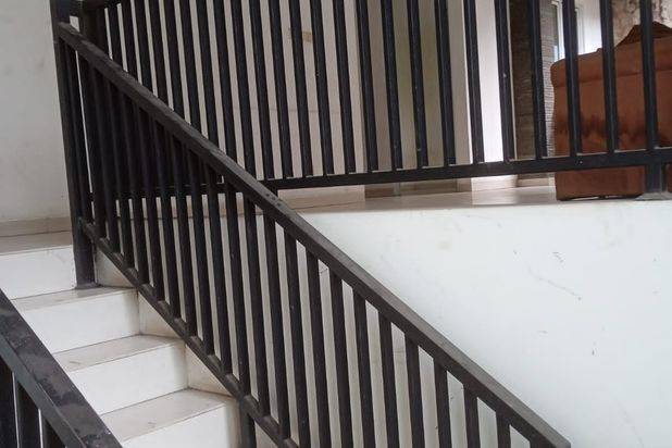 Dijual Rumah Murah Luas di Kompleks Bilymon Pondok Kelapa Jaktim