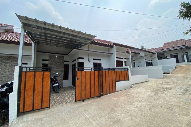Rumah cluster carport mobil shm