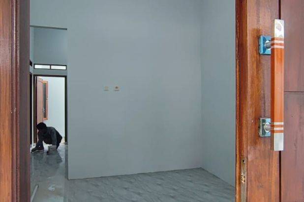 Rumah cluster carport mobil shm