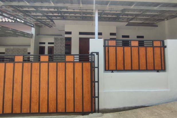 Rumah minimalis luas 60 m carport mobil