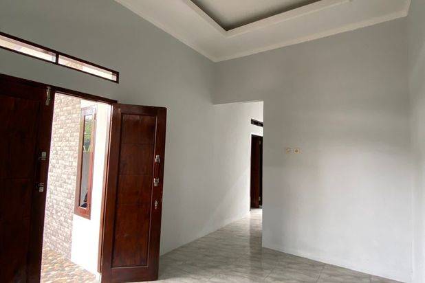 Rumah cluster shm plus garasi mobil 200 jt an