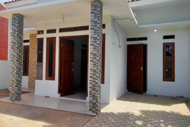 Rumah samping alfamart jl utama row jl lebar