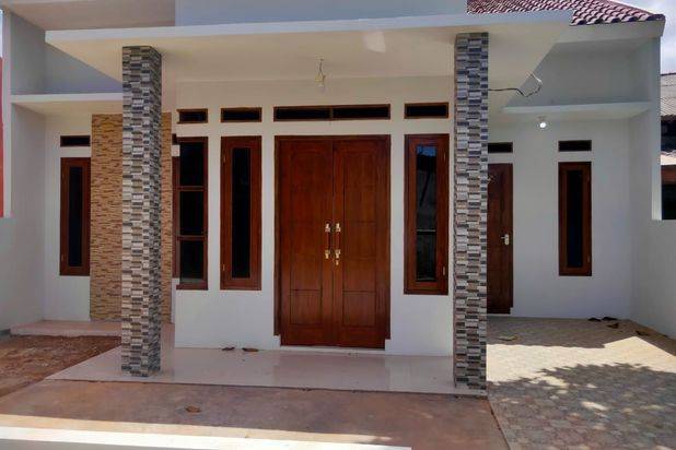 Rumah samping alfamart jl utama row jl lebar