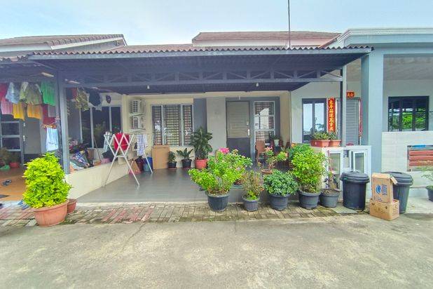 Rumah Lucky Hills Sei Panas..
Dekat Pasar Cahaya Garden & sekolah
