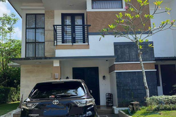 Rumah 2 Lantai Villa Panbil,Furnished (Hadap Barat)