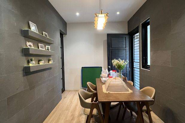 Rumah 2 Lantai Villa Panbil,Furnished (Hadap Barat)