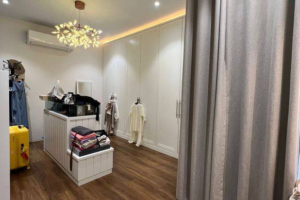 Rumah 2 Lantai Villa Panbil,Furnished (Hadap Barat)