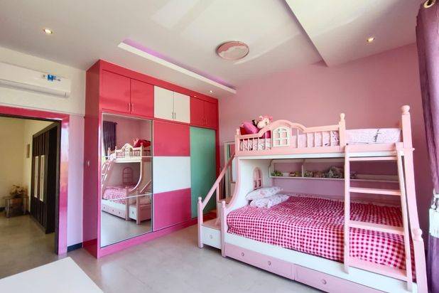 Rumah Mewah 2Lantai Siap Huni BEVERLY AVENUE Batam Center
