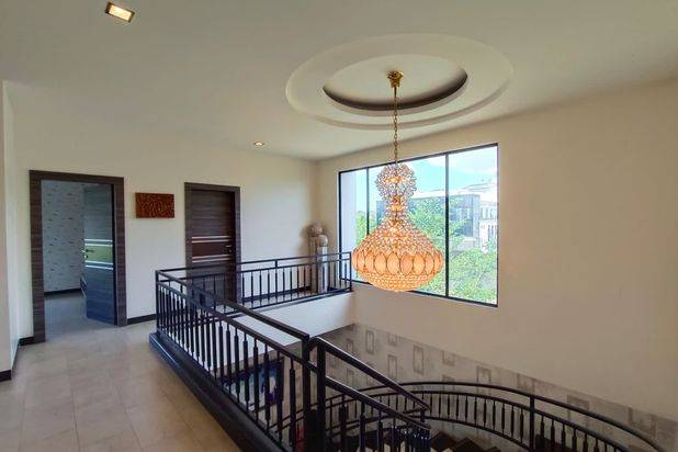 Rumah Mewah 2Lantai Siap Huni BEVERLY AVENUE Batam Center