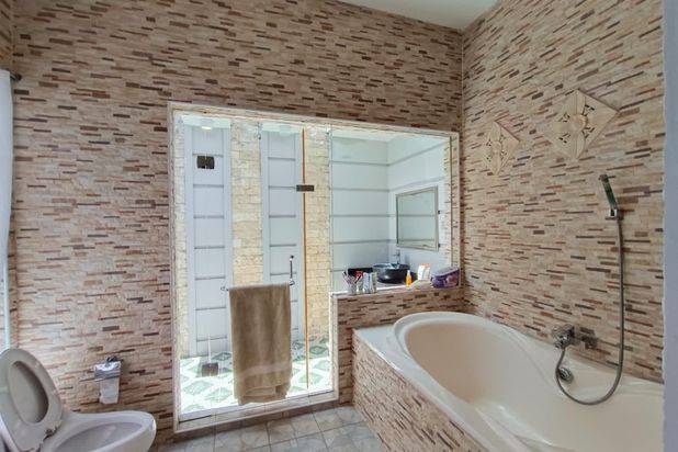 Rumah Mewah 2Lantai Siap Huni BEVERLY AVENUE Batam Center